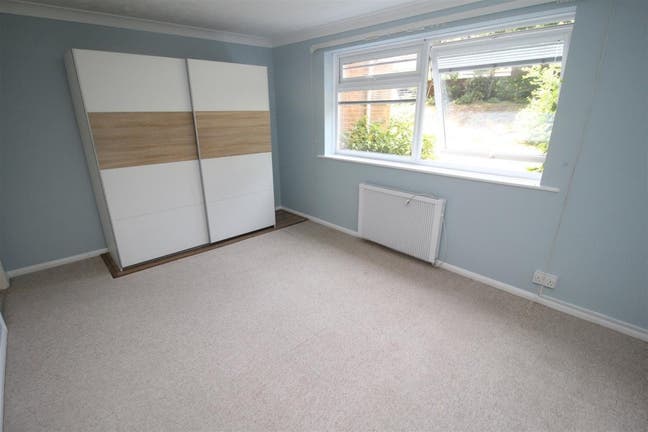 A 2 bedroom apartment overlooking Poole Park Main Photo