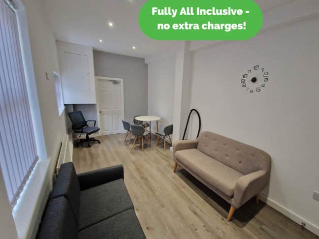 Fully furnished double room with ensuite Main Photo