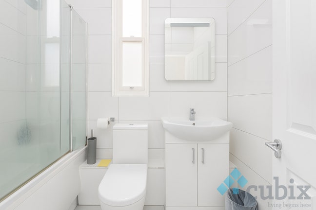 Modern 2 Bedroom Flat in Putney Main Photo