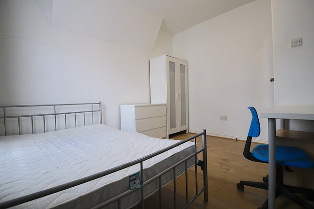 Only 1 Left-3 Bath-Lounge-Bills Incl-Hurry Up!!! Main Photo