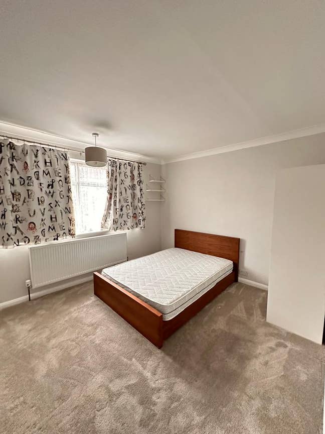 Double room available in SM1 area Main Photo