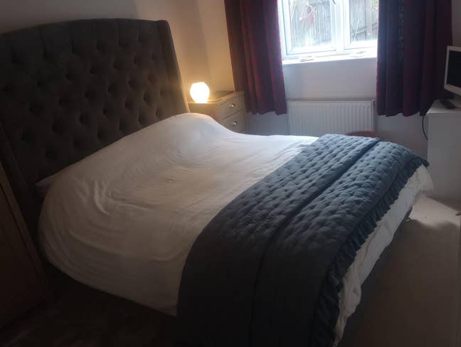 Monday - Friday, double room & e-suite Main Photo