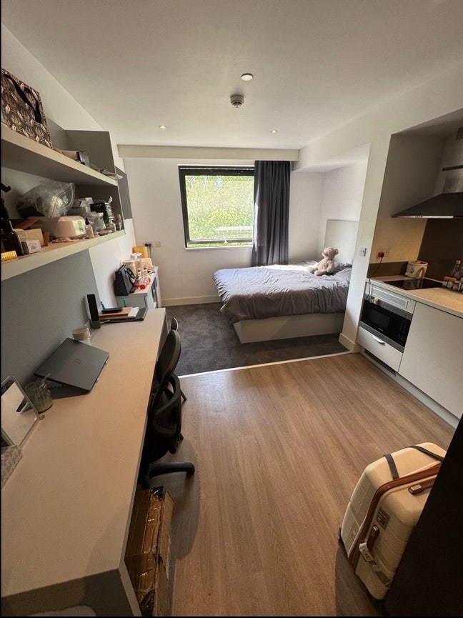 Manchester City Low-price Sublet 1B1B Main Photo