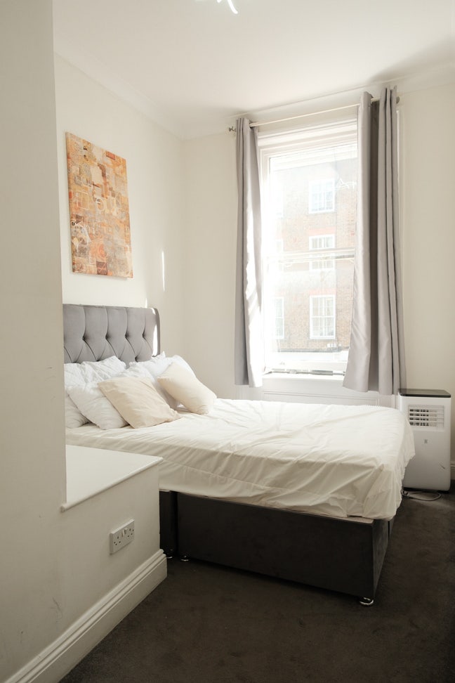 1 bedroom flat in Baker Street, Marylebone Main Photo