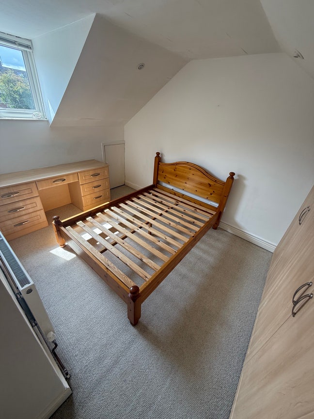 Double Bedroom available - Duston Area Main Photo