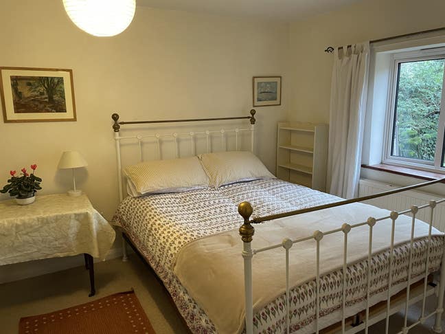 Quiet country feel rooms close to  jr & uni Main Photo