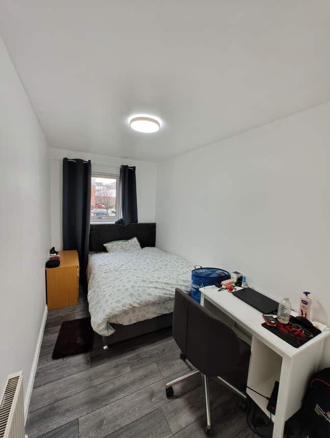 Single Room available for Rent Main Photo