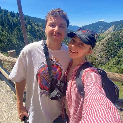 Professional couple seeking room or 1 bed flat Main Photo