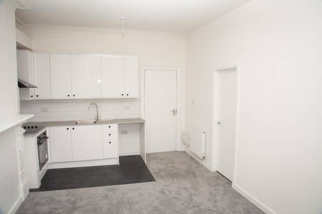 Newly Refurbished Attic Flat To Let – Brocco Bank Main Photo