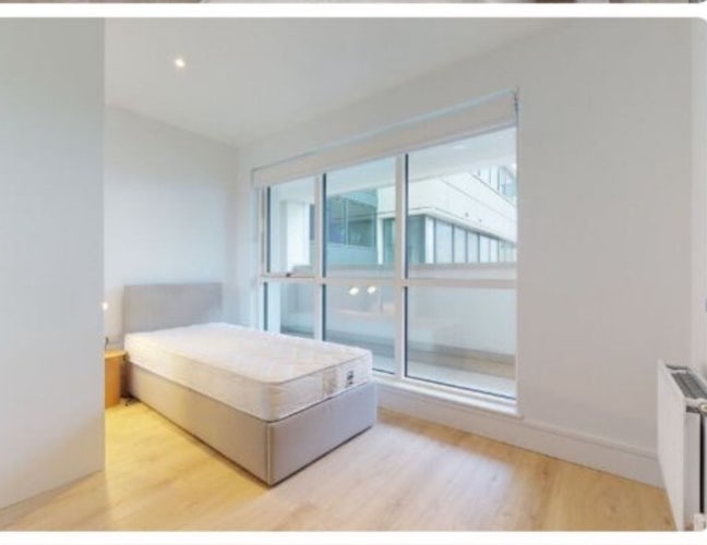 Short term let for a single room @ Wembley park  Main Photo