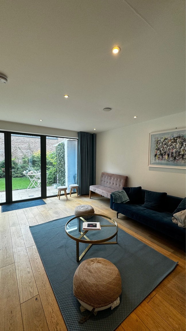 💥 Modern 4-bed house in Greenwich! Main Photo