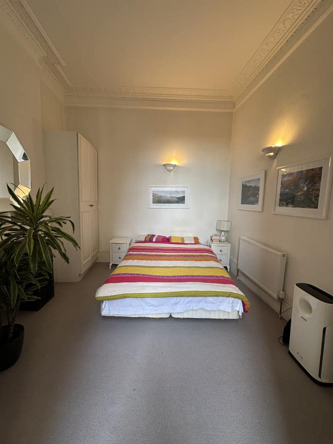 May sublet, 1min from Hyde Park Main Photo