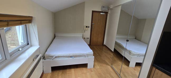 Spacious Studio Flat, Foulden Road, London, N16 Main Photo