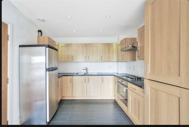 Short-Term Let - Colindale Main Photo