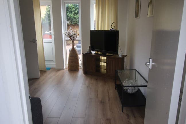 Codling Close  Main Photo