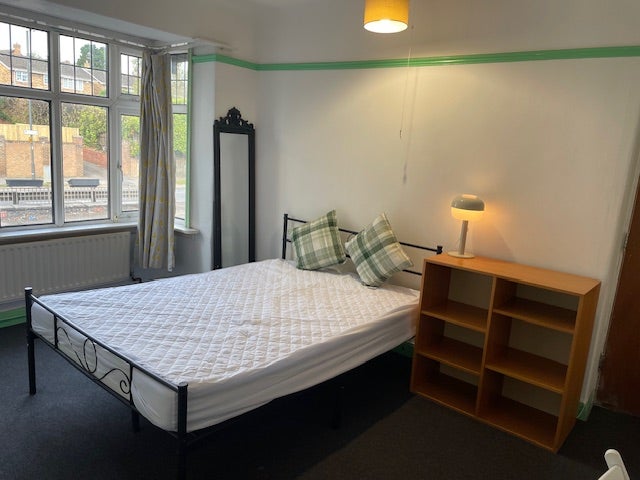 Bright Double  Room for One  or Two People Main Photo