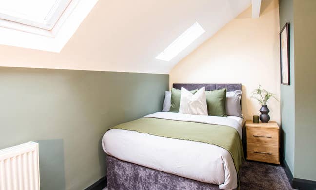 Lovely Room with Ensuite in Shared House Main Photo