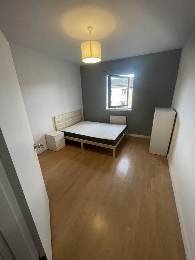 Newly Renovated Flat in EH4 Ferry Road Drive Main Photo