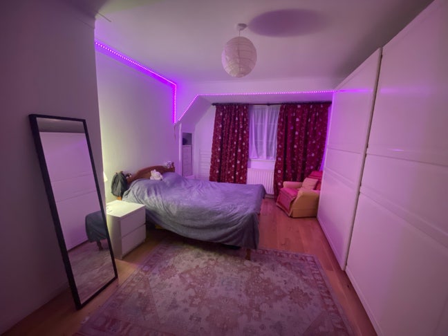 Spacious double room in Golders Green Main Photo