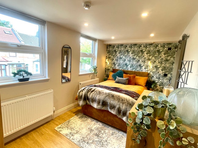 Newly refurbished en-suite rooms in London Main Photo