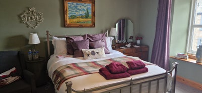 Large King size Bedroom  Main Photo