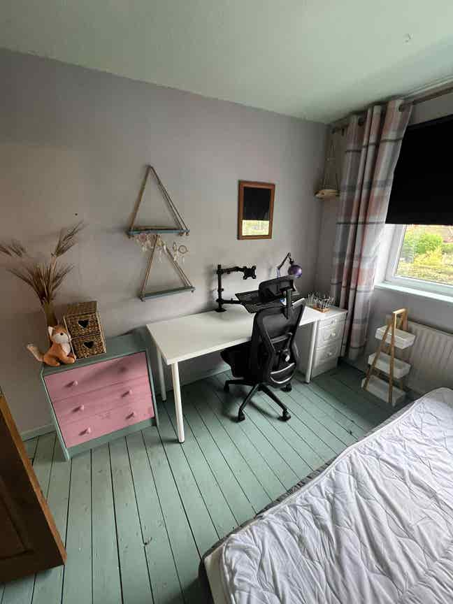 Room with fast WIFI, parking in Manchester Main Photo