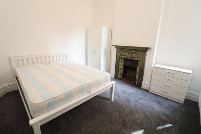 🚨LAST CALL!!!!- 3 Beautiful Brand-New Rooms Avail Main Photo