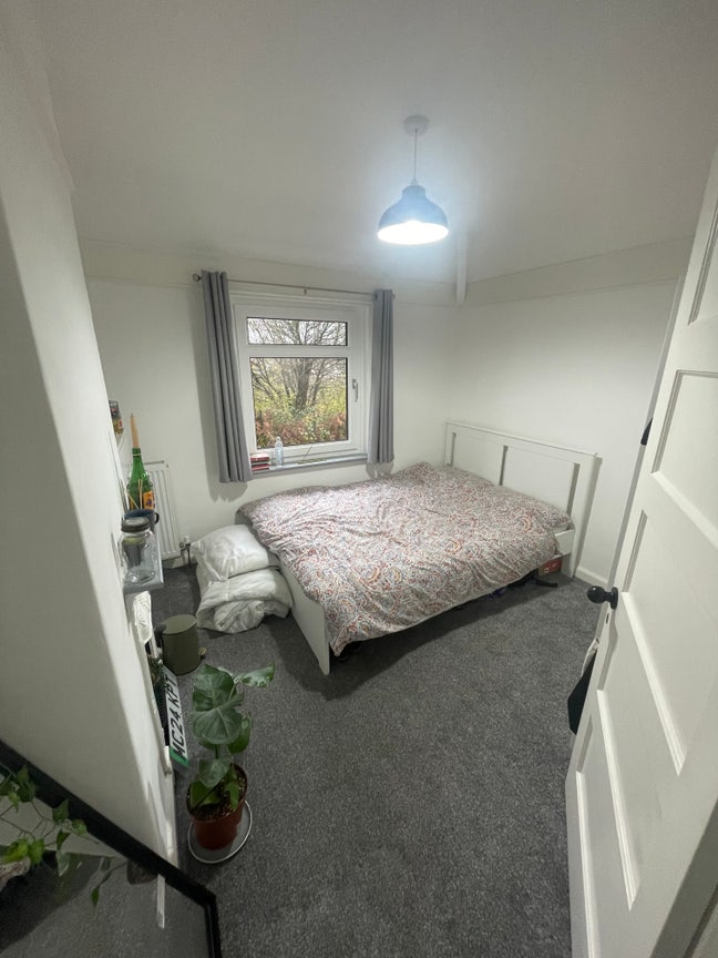 1 Double Room to Let in Cardiff - All Bills Inc Main Photo