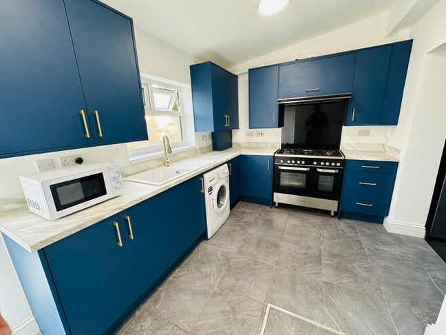 Newly renovated property - 4 Rooms available Main Photo
