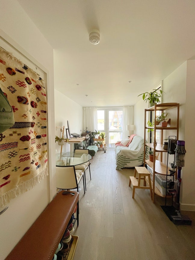 Bright 1-Bedroom Flat in Kidbrooke Main Photo