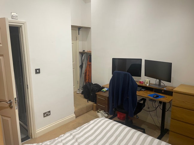 Double En-suite in Putney Main Photo