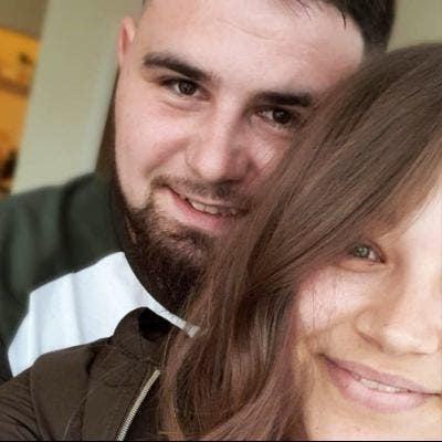 Couple seeks double room Main Photo