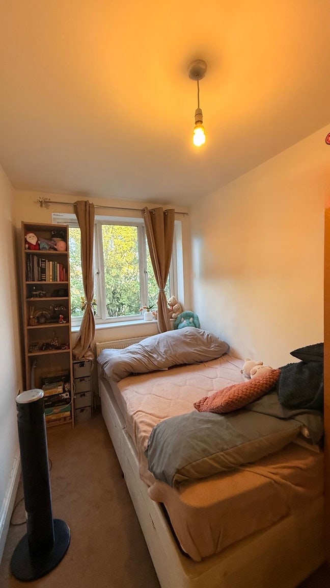 Double Room in Canada Water. 800 p/m, bills inc Main Photo