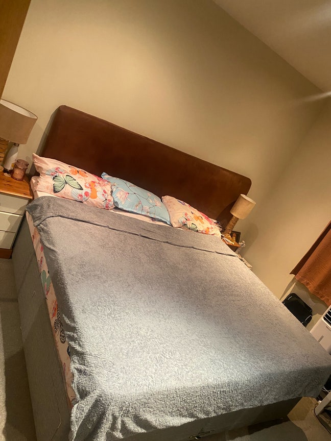 Modern  En-suite in a 2 bed flat with balcony  Main Photo