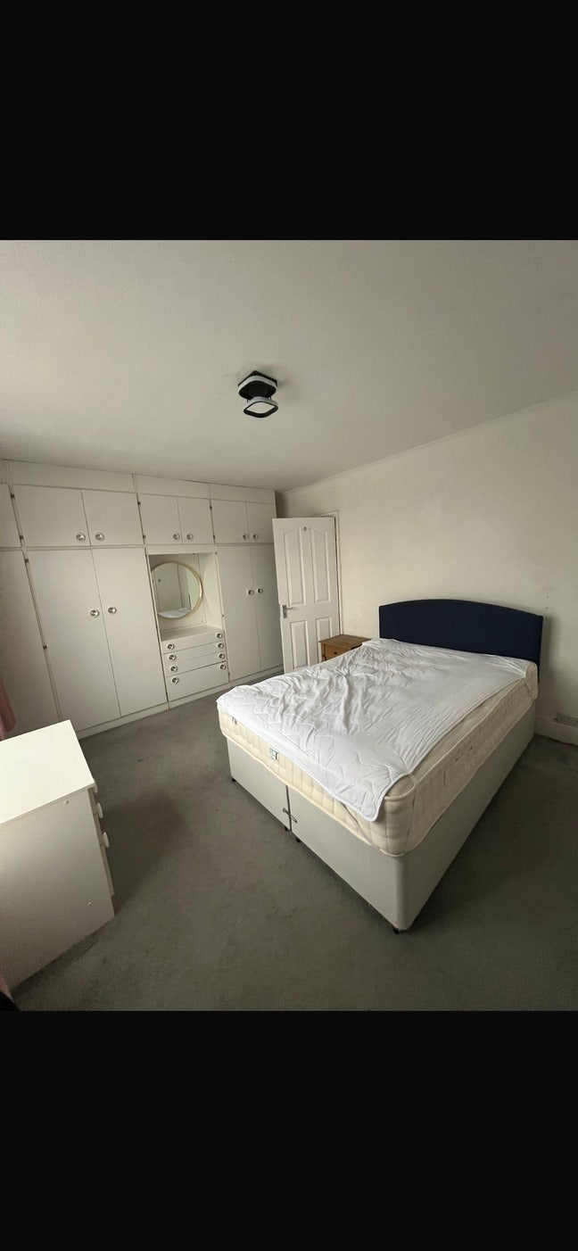 Rooms in West Watford  Main Photo