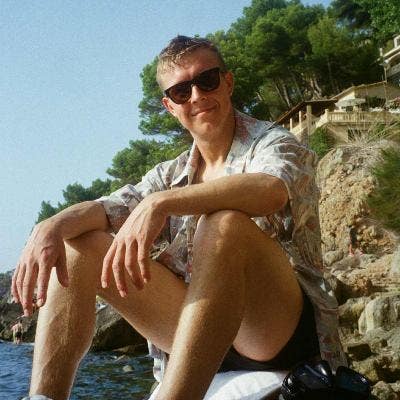 Looking for a room in East London Main Photo