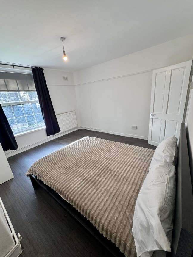Spacious Rooms for Rent off Wandsworth Road  Main Photo