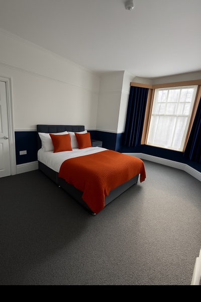 Wolverhampton City – En-Suite - All Bills Included Main Photo