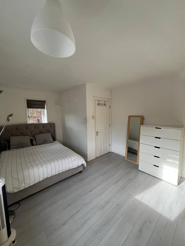 Lovely double rooms near St Helier hospital Main Photo