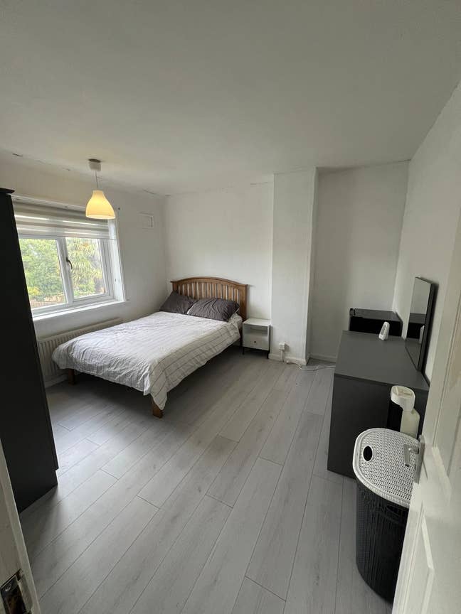 Lovely double rooms near St Helier hospital Main Photo