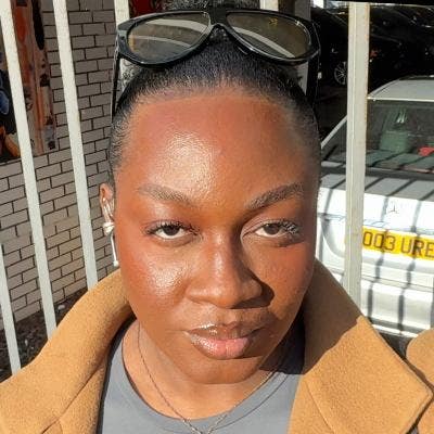 Beauty coach looking for studio or 1 bed flat Main Photo