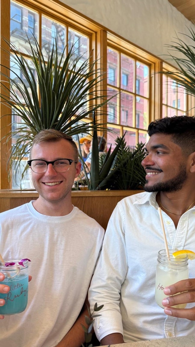 Couple looking to buddy up! Main Photo