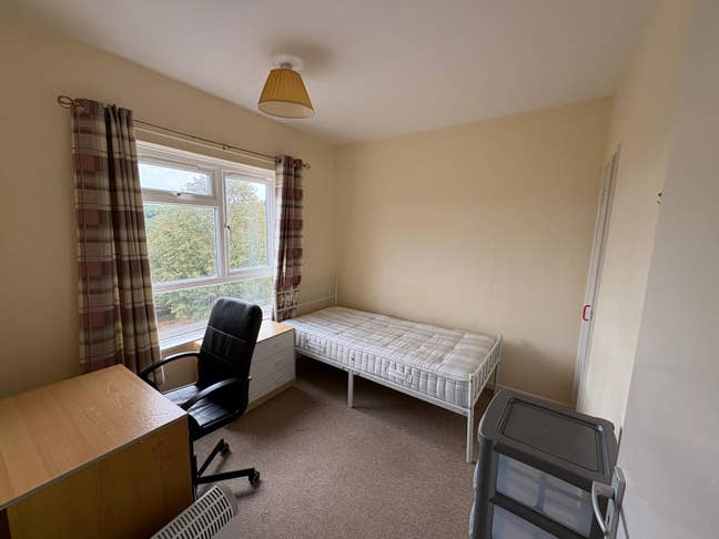 Flat/ Rooms Near Uea  Main Photo