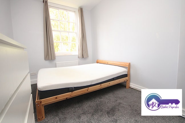 3 Rooms Available | Bills Included | W12 0LY Main Photo
