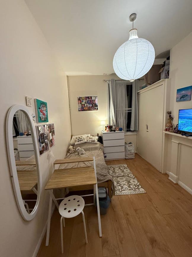 *Available 15Th Nov* Large Room Uxbridge Road W12  Main Photo
