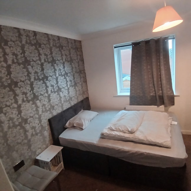 En suite Room with Shared living Space Main Photo