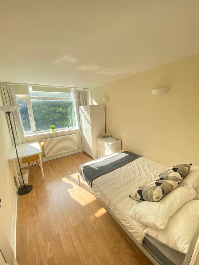 Luxe-Inspired Double Room in a Trendy Flat Main Photo