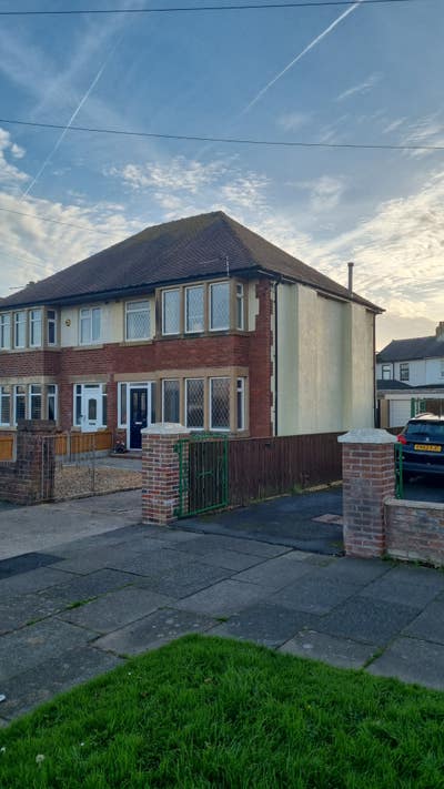 Room to rent Main Photo