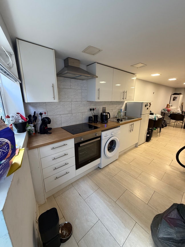  Modern Studio Flat in Hornsey (N8) – £1,500 pcm | Main Photo