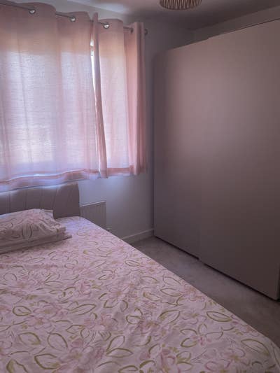 Double Bedroom in Peaceful area Main Photo